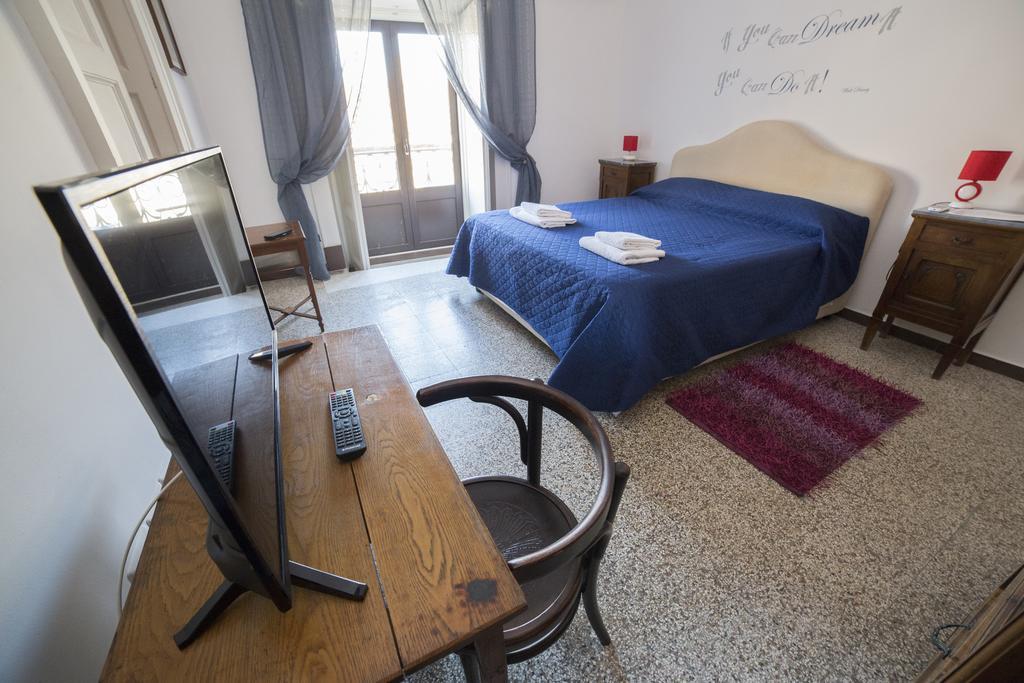 Hotel Casa Alcala Deluxe Catania Habitación foto