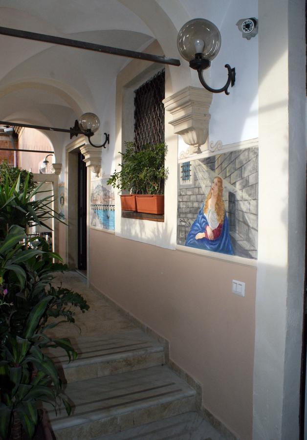 Hotel Casa Alcala Deluxe Catania Exterior foto